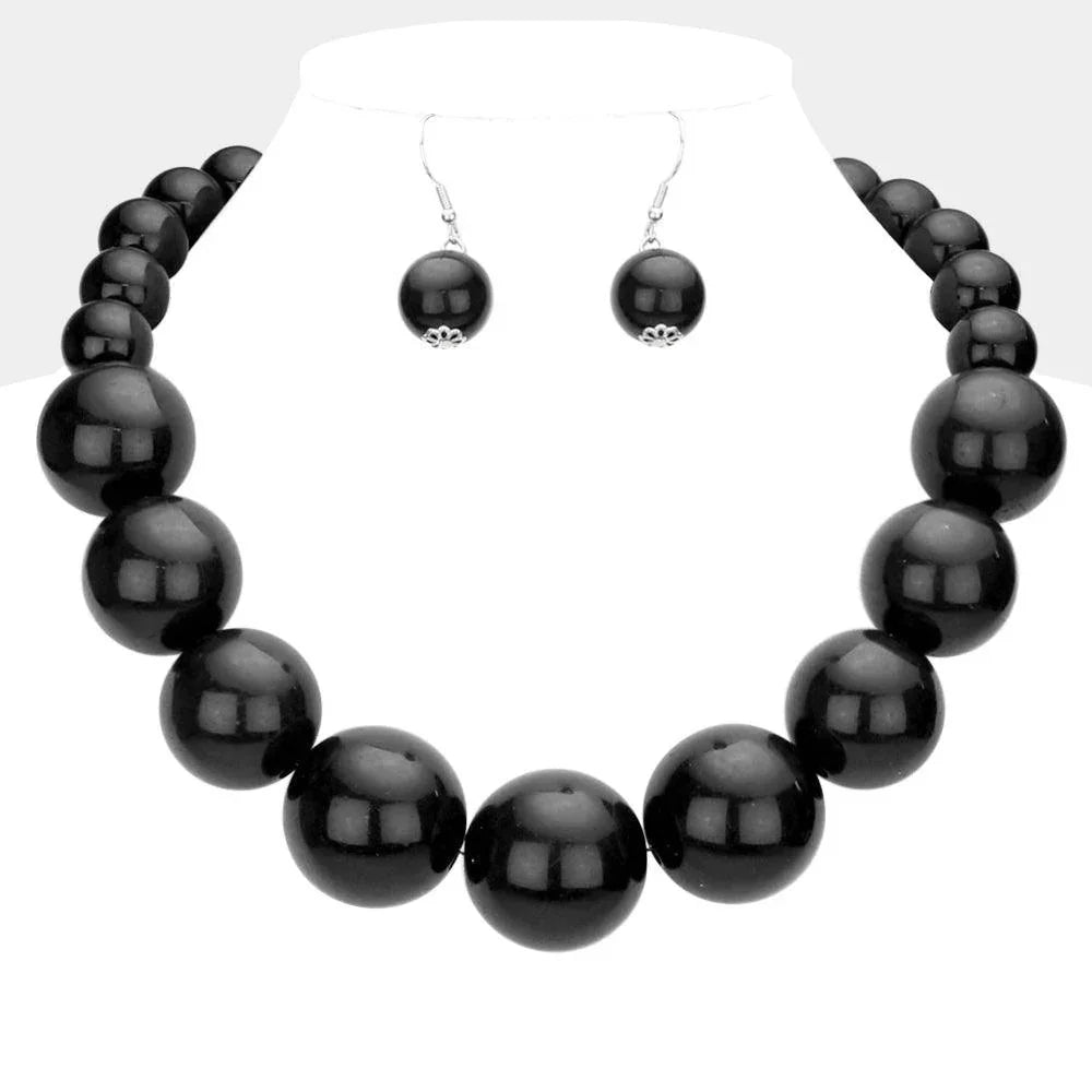 Black Pearl Necklace - Jewelry Store by Erik Rayo