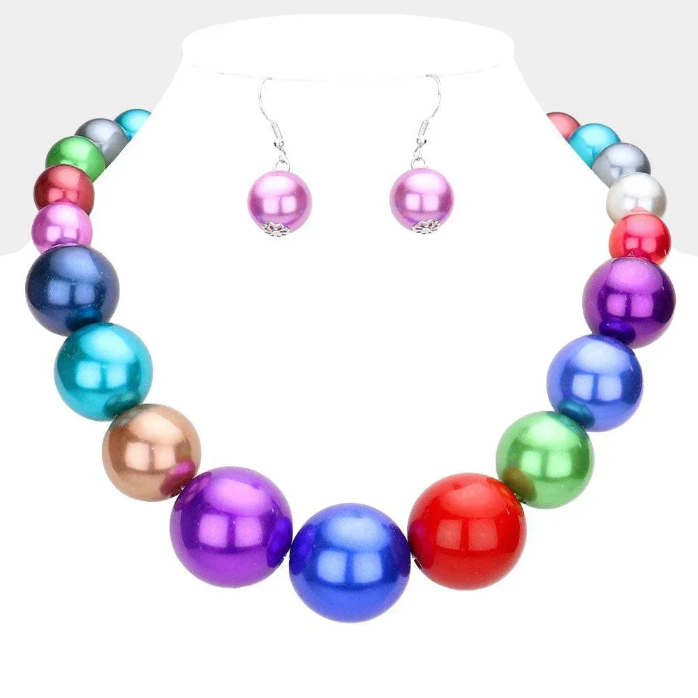 Pearl Necklace - Jewelry Store by Erik Rayo