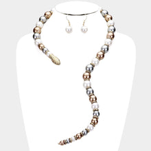 Load image into Gallery viewer, Gray Pearl Beaded Snake Open Necklace
