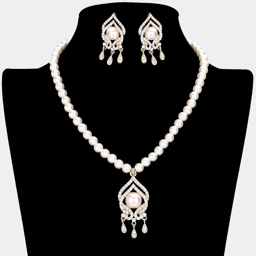 Cream Pearl Cluster Pendant Necklace - Jewelry Store by Erik Rayo
