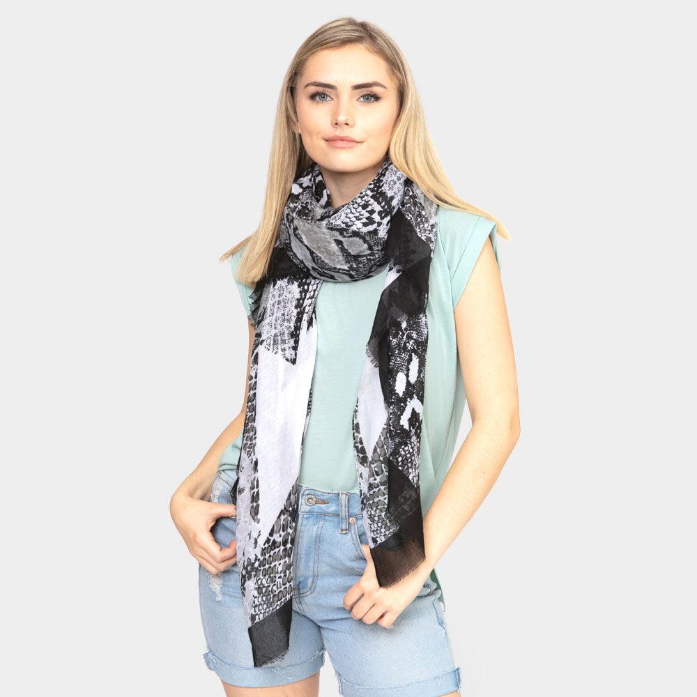 Black Snake Pattern Oblong Scarf