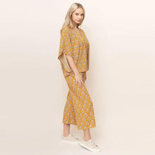 Load image into Gallery viewer, Yellow Floral Print Button Down Kimono Poncho
