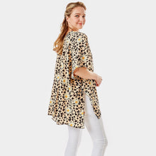 Load image into Gallery viewer, Beige Leopard Pattern Daisy Flower Print Cover Up Kimono Poncho
