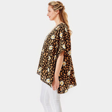 Load image into Gallery viewer, Black Leopard Pattern Daisy Flower Print Cover Up Kimono Poncho
