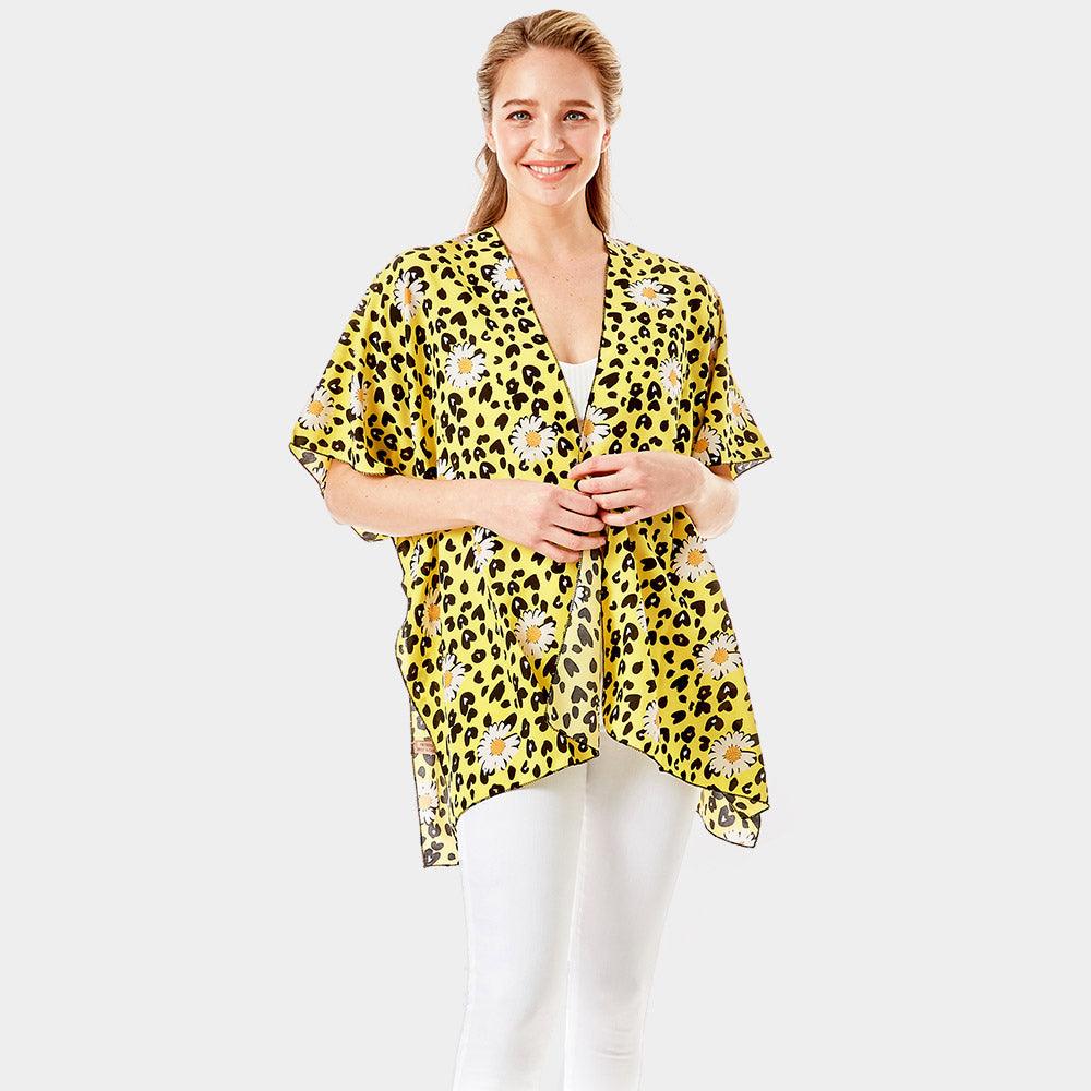 Yellow Leopard Pattern Daisy Flower Print Cover Up Kimono Poncho