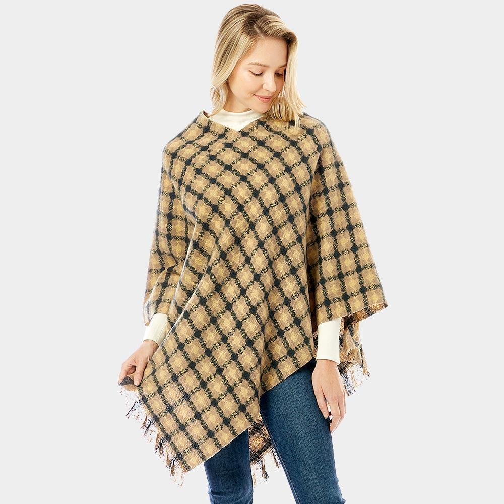 Beige Diamond Pattern Knitted Poncho - Jewelry Store by Erik Rayo