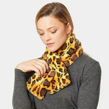 Load image into Gallery viewer, Yellow Leopard Pattern Faux Fur Pull Through Scarf
