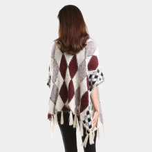 Load image into Gallery viewer, Burgundy Diamond Pattern Tassel Poncho
