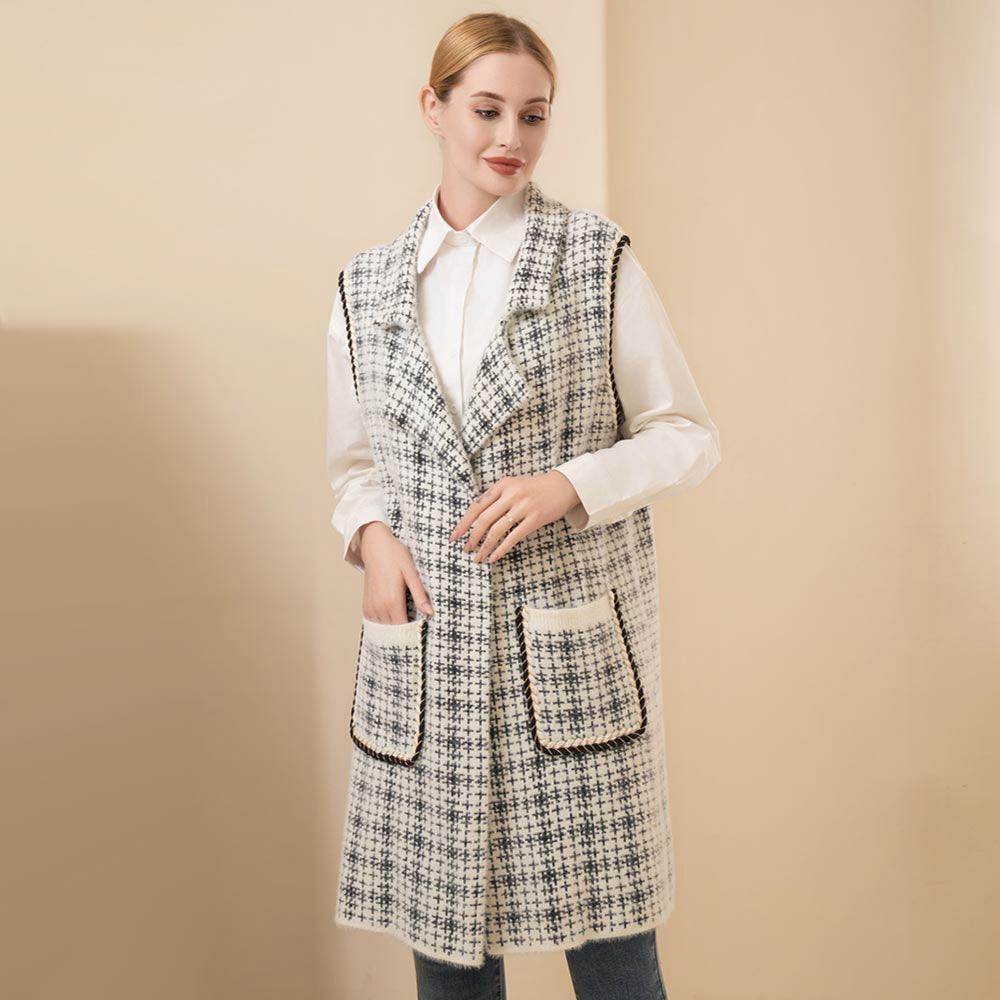 White Check Patterned Front Pockets Vest - Jewelry Store by Erik Rayo
