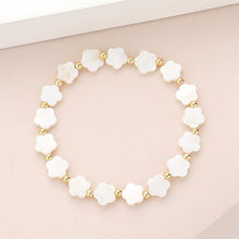 Load image into Gallery viewer, Gold Mother Of Pearl Flower Stretch Bracelet
