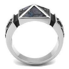 Load image into Gallery viewer, Anillo Color Plata Para Hombres y Ninos de Acero Inoxidable Piramide con Dos Cruzes - Jewelry Store by Erik Rayo
