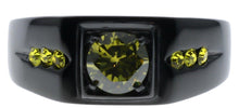 Load image into Gallery viewer, Anillo verde oliva amarillo hombre con circonitas redondas de acero inoxidable de iones negros - Jewelry Store by Erik Rayo
