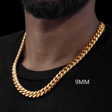 Load image into Gallery viewer, Cadenas Eslabon Cubano Para Hombres Mujeres Ninos Collares De Acero Inoxidable Color Dorado Oro - Jewelry Store by Erik Rayo
