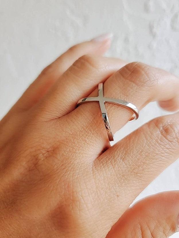 New Stainless Steel Cross X Love Promise Modern Unique Eternity Band Ring Anillo Para Mujer - Jewelry Store by Erik Rayo