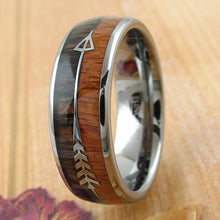 Load image into Gallery viewer, Men&#39;s Wedding Band Rings - Silver Wood &amp; Arrow Design - Wedding Rings for Men &amp; Women
