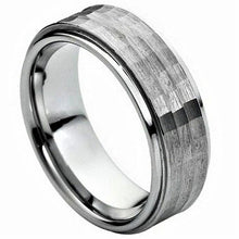 Load image into Gallery viewer, Men&#39;s Wedding Band Ring - Hammered Center - Wedding Rings for Men and Women
